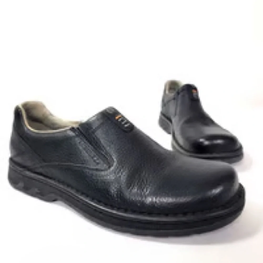 Like New - Merrell World Legend Slip On Loafers - Size 9 - Black